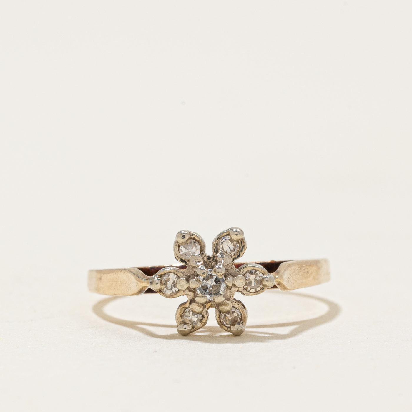 Diamond Cluster Floral Ring | 0.05ctw | SZ 3.25 |