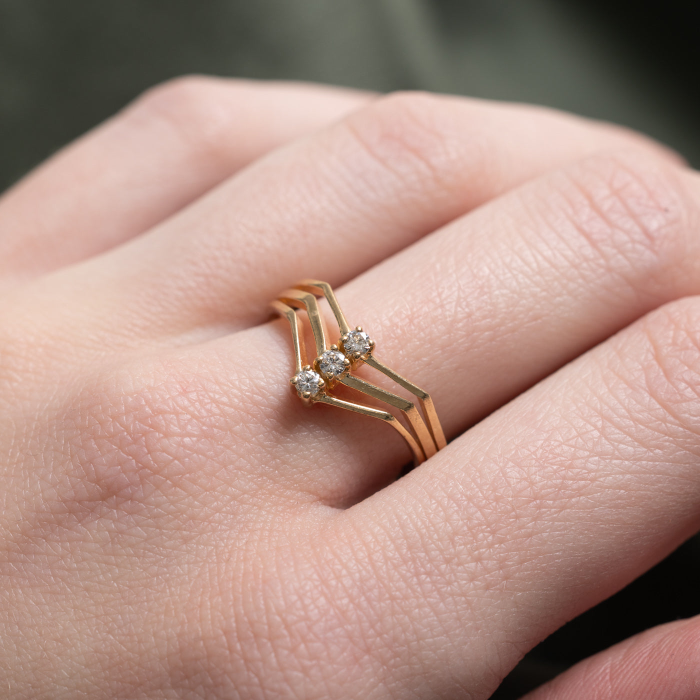 Diamond Column Chevron Ring | 0.12ctw | SZ 8.25