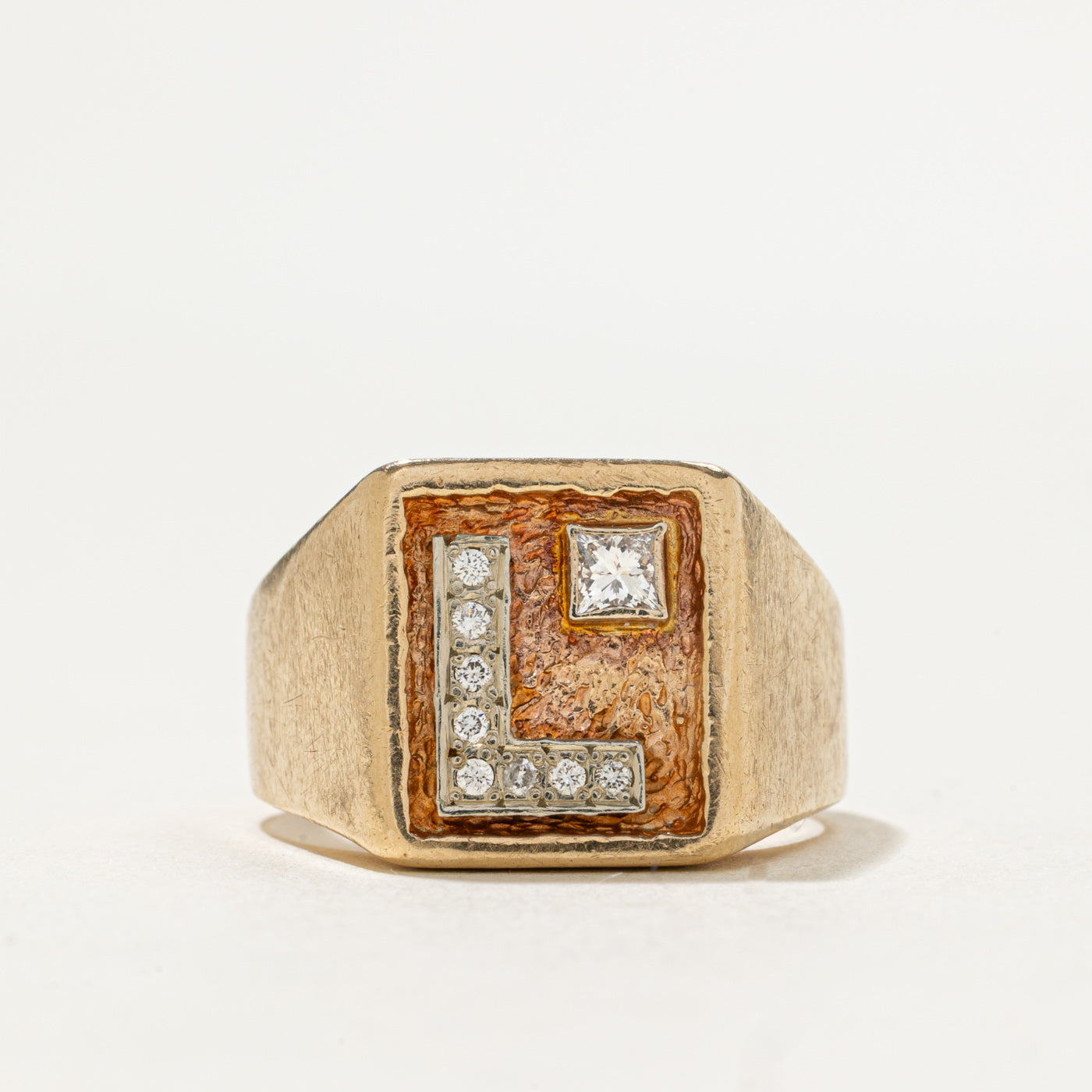 Diamond "L" Initial Signet Ring | 0.20ctw | SZ 9.25