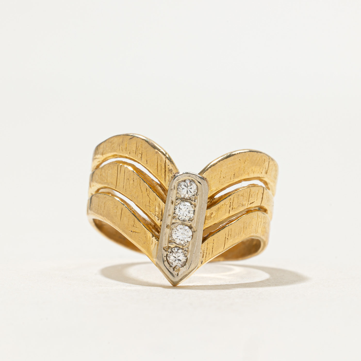 Diamond Column Chevron Ring | 0.12ctw | SZ 7.25