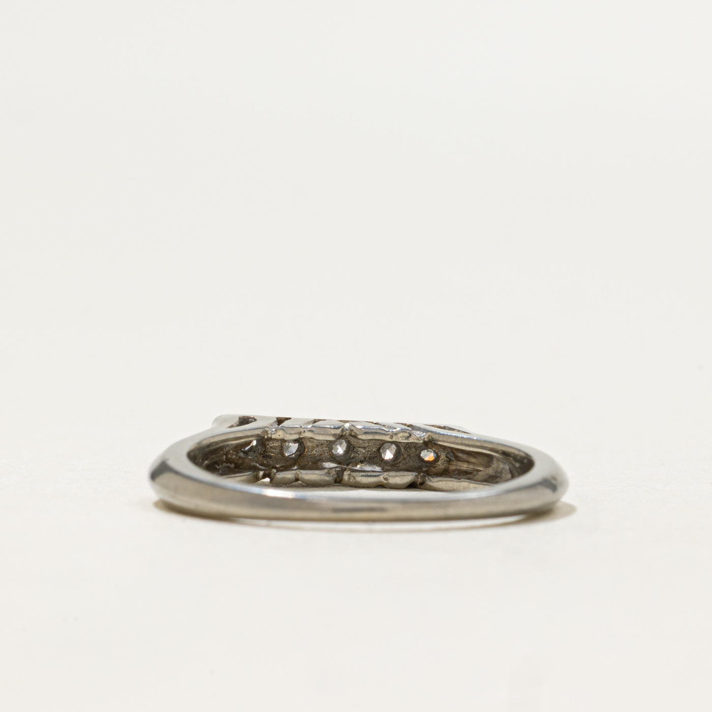 18k Five Stone Diamond Band | 0.075ctw | SZ 6.0