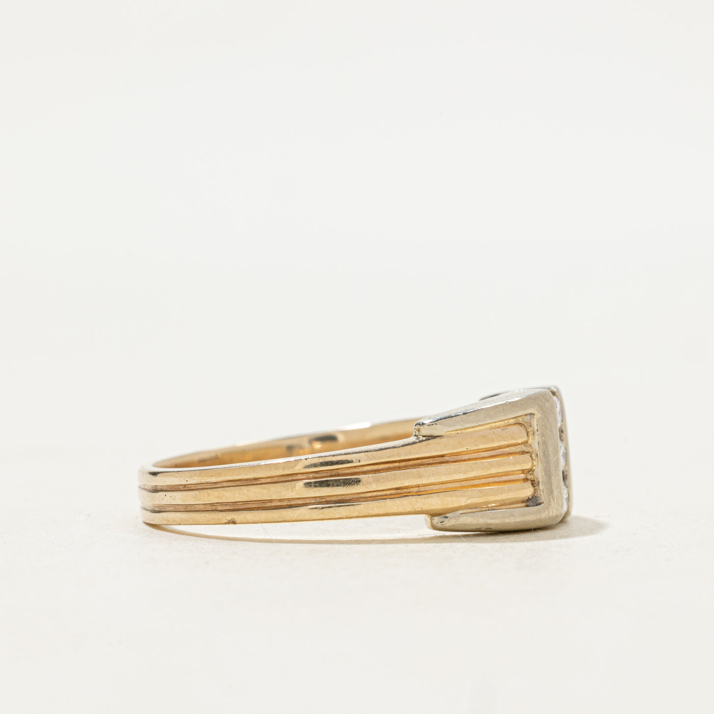 Two Tone Diamond Column Grooved Buckle Ring | 0.12ctw | SZ 13.5