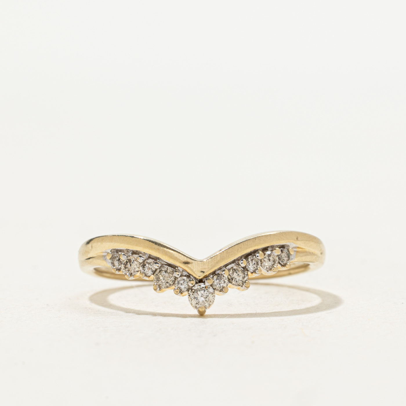 Diamond Chevron Ring | 0.10ctw | SZ 6.0