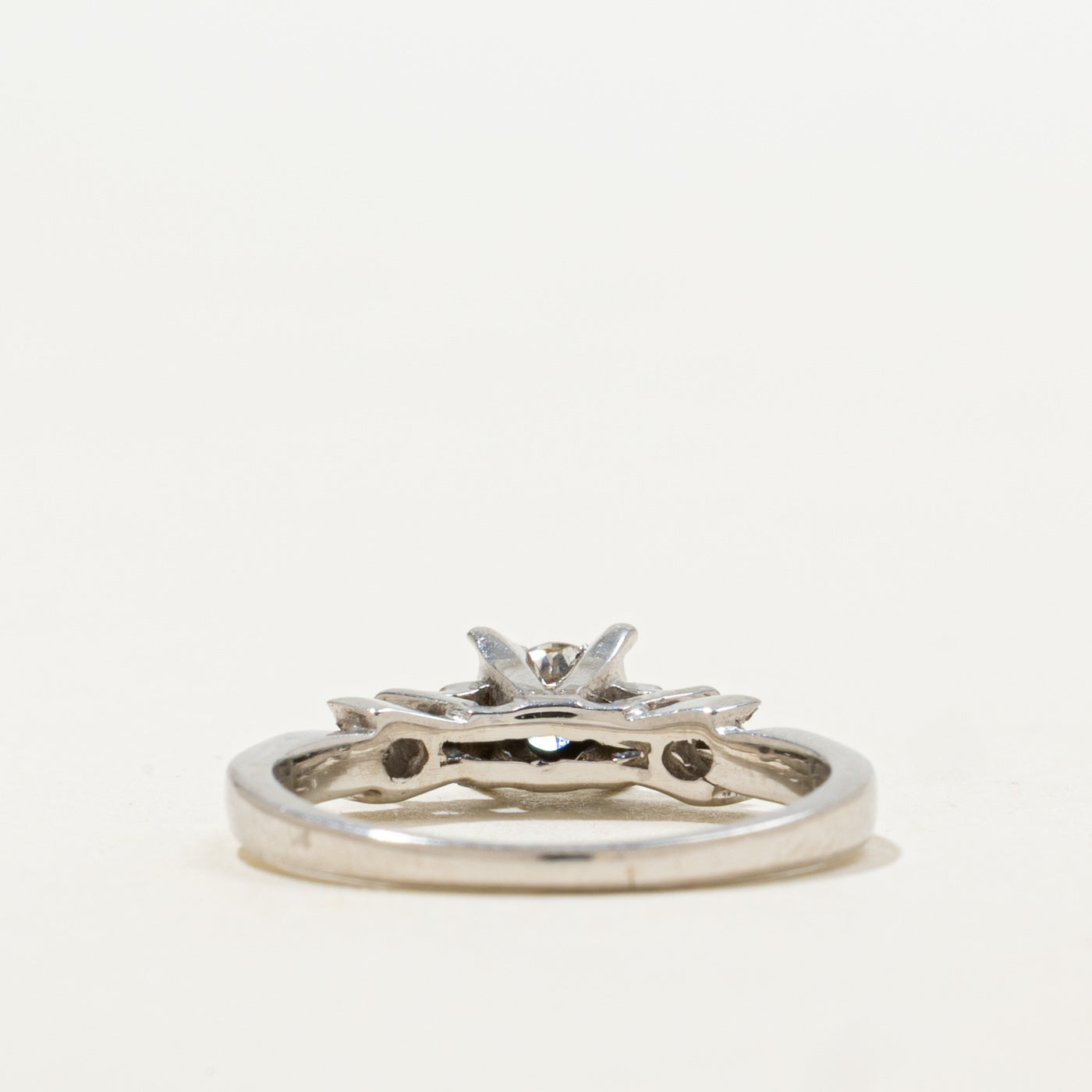 18K White Gold Diamond Accented Ring | 0.24ctw | SZ 5.25