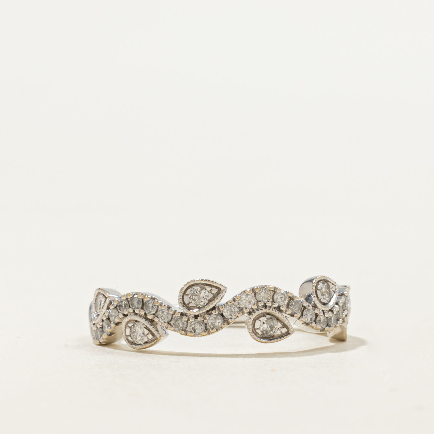 10K Diamond Leafy Wave Band | 0.38ctw | SZ 6.5
