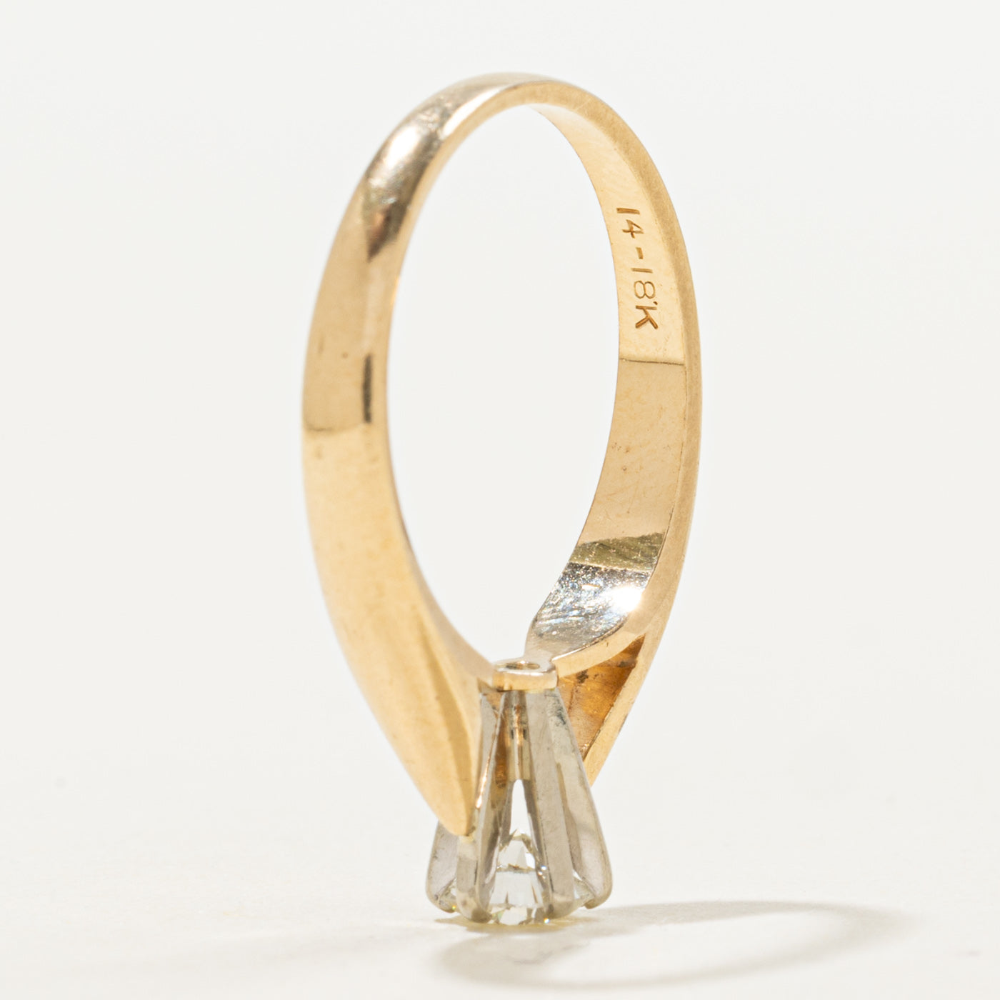 14K Solitaire Diamond Reverse Tapered Ring | SZ 5.75