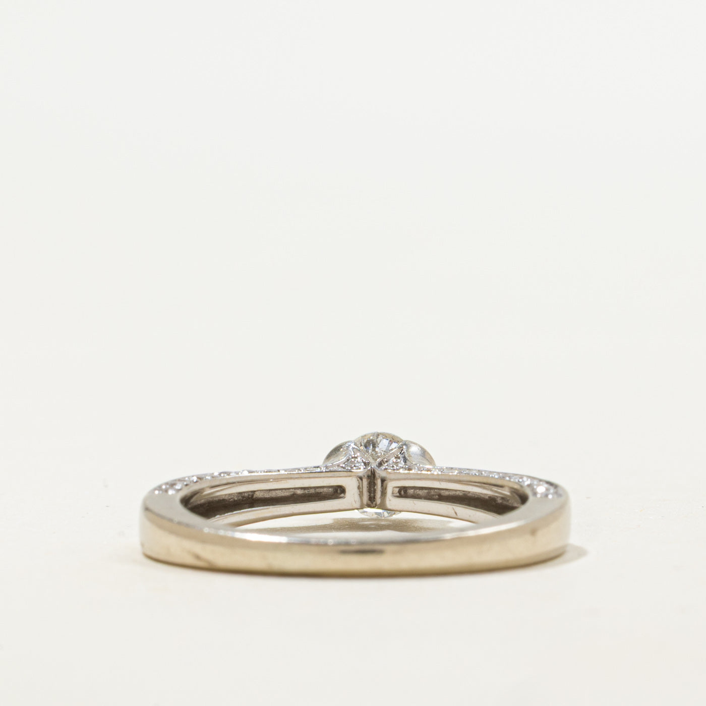 Bague en or blanc 14 carats ornée de diamants | 0,61 ct | Taille 7,5