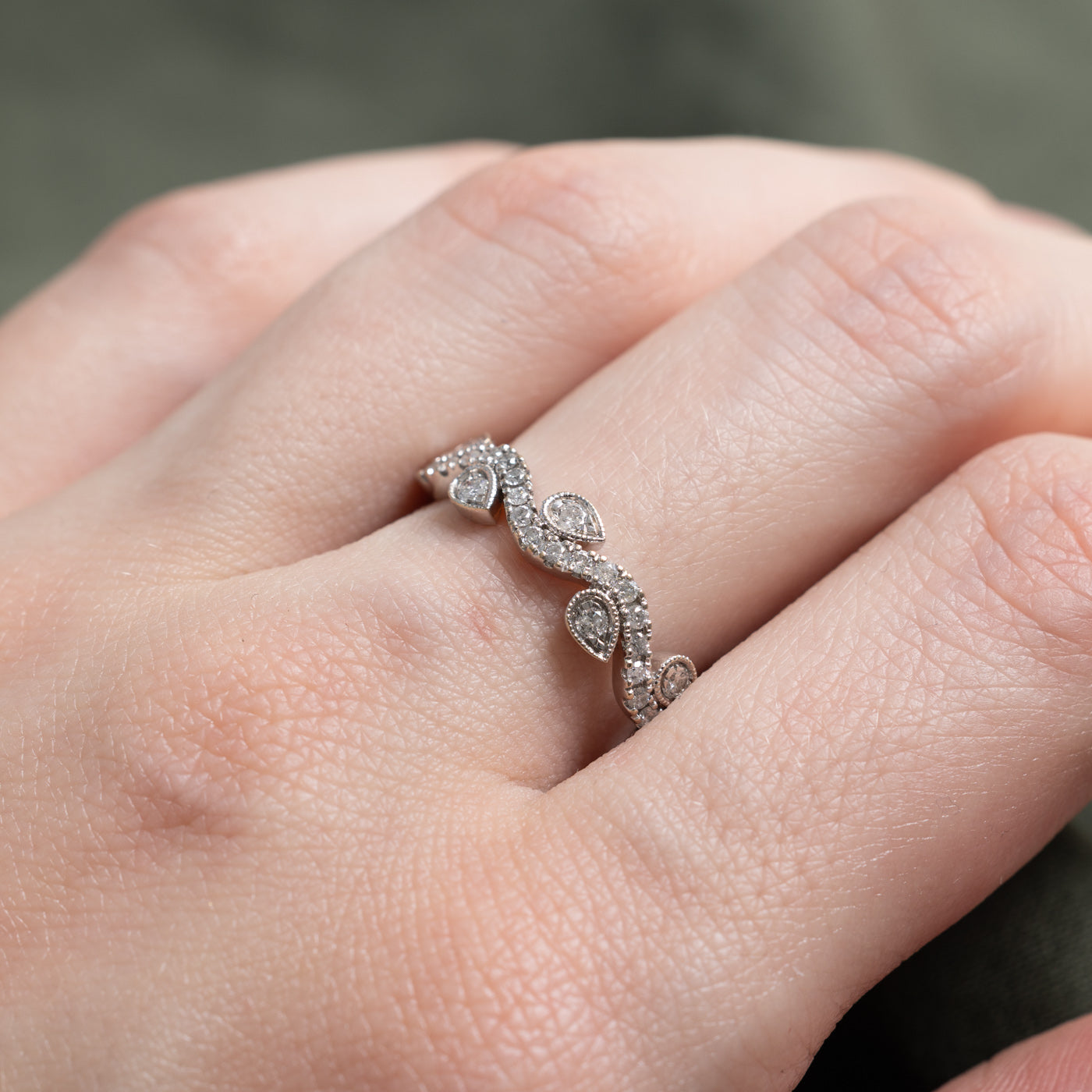 10K Diamond Leafy Wave Band | 0.38ctw | SZ 6.5