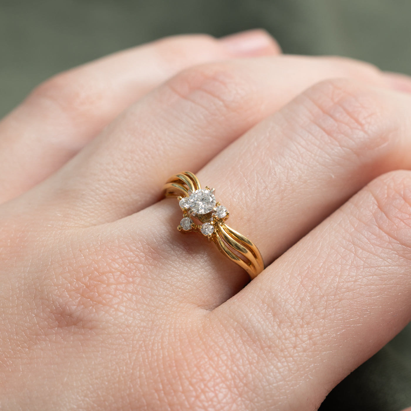 18K Diamond Accented Open Wave Ring | 0.15ctw | SZ 6.0