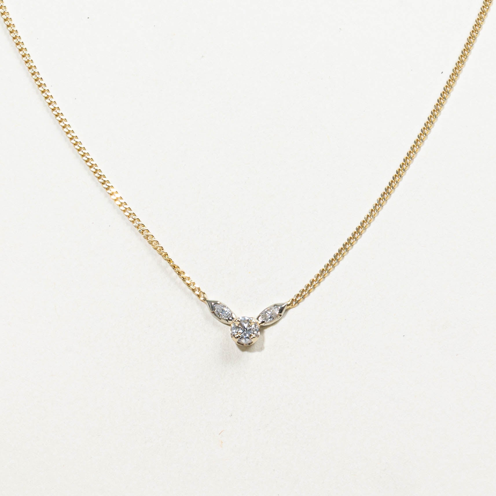 10k Diamond Floral Design Pendant Necklace | 0.45ctw | 16"