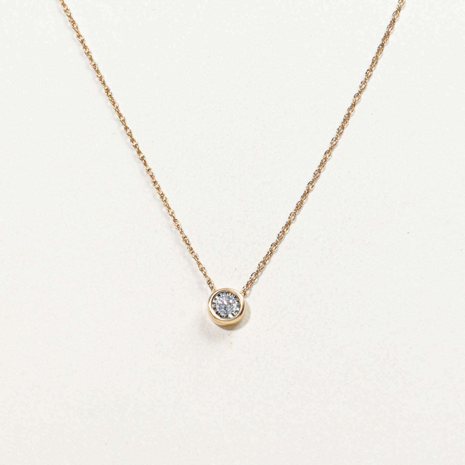 10k Illusion Set Diamond Pendant Necklace | 0.10ctw | 18"