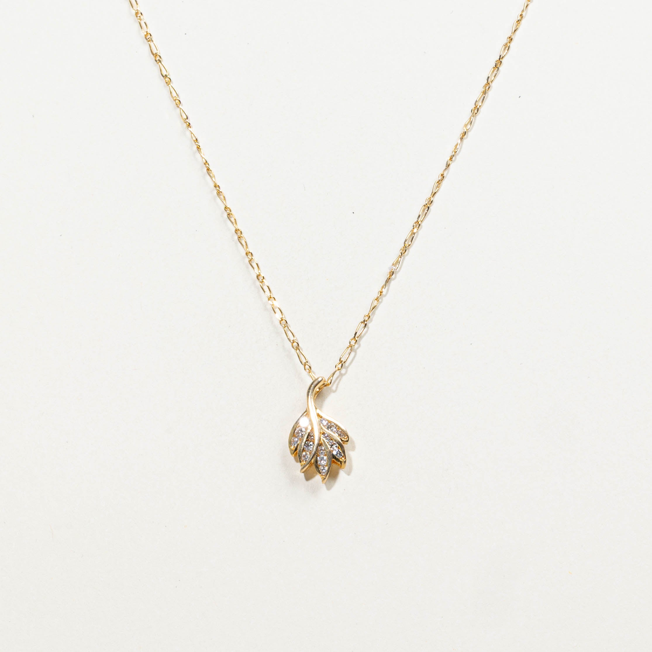 14k Diamond Leaf Pendant Necklace | 0.20ctw | 17"