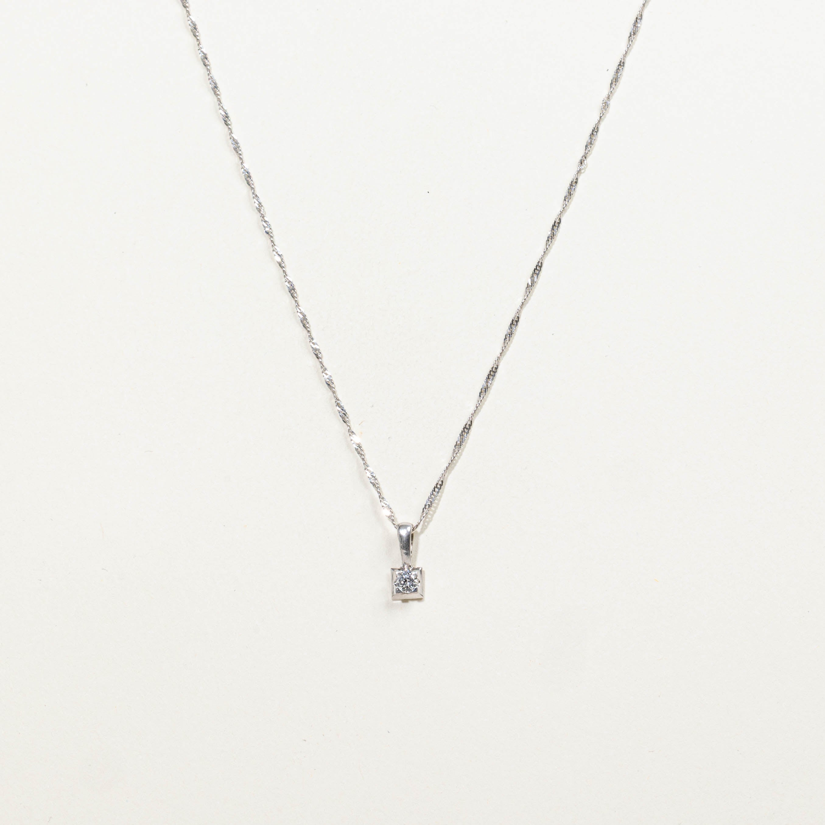 10k Solitaire Diamond Pendant Necklace | 0.13ctw | 18"