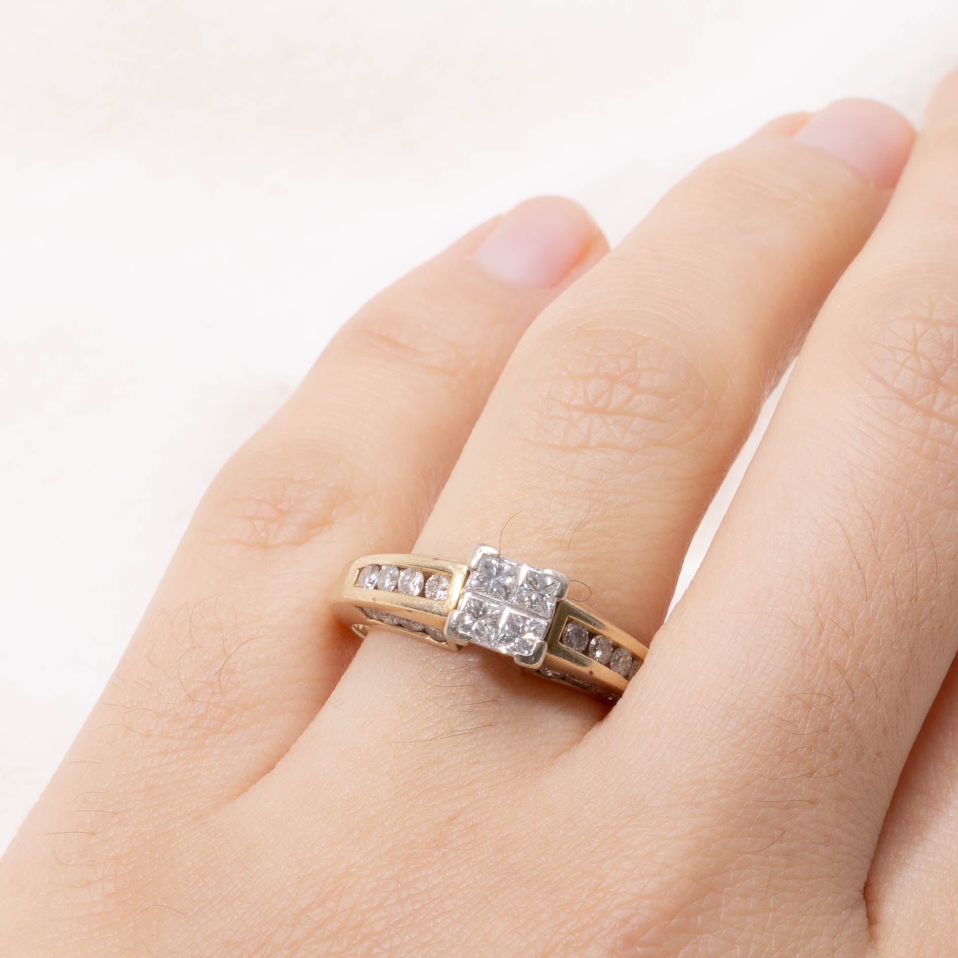 14k Illusion Set Diamond Accented Ring | 1.25ctw | SZ 8.25