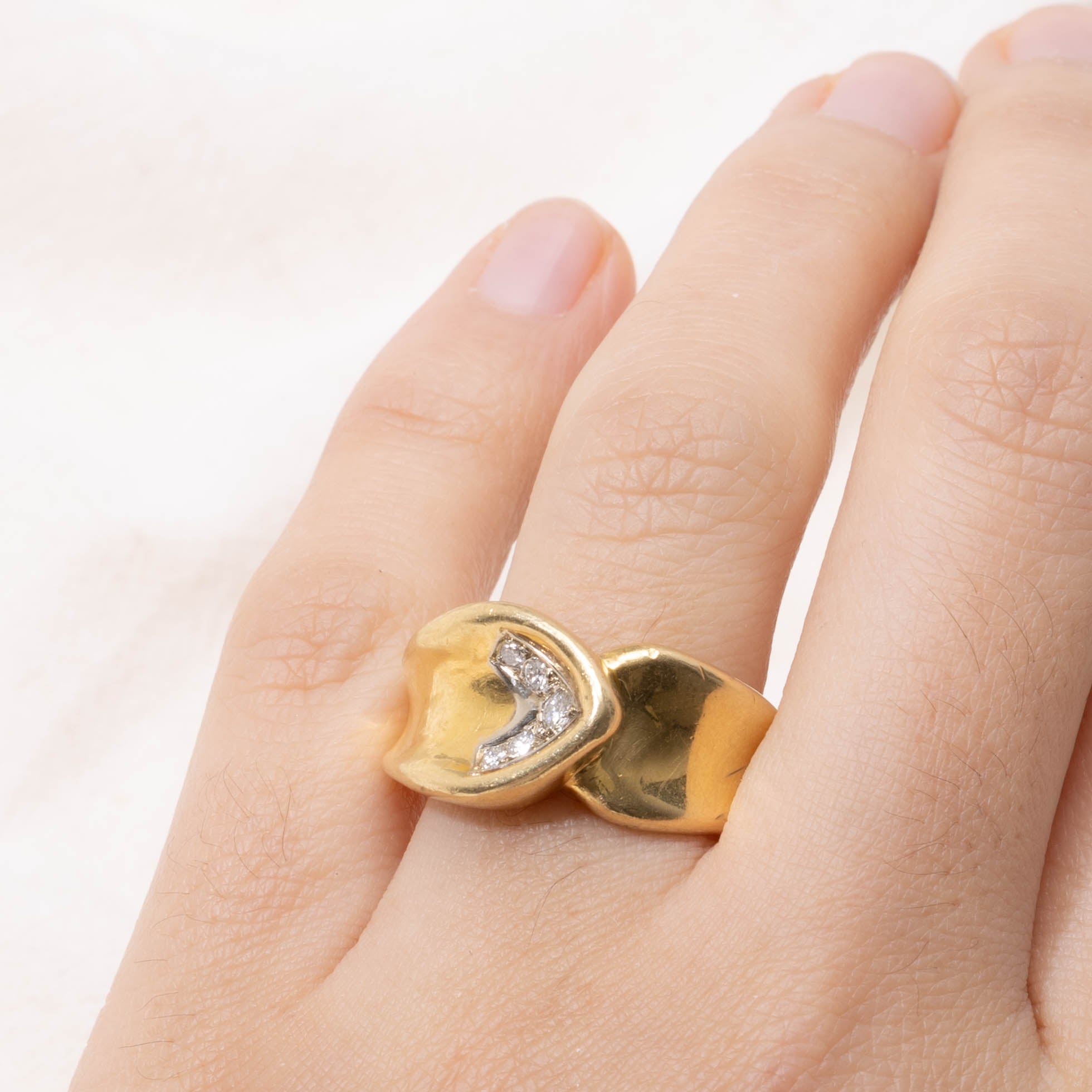 18k Diamond Accented Chunky Reverse Tapered Ring | 0.12ctw | SZ 7.5