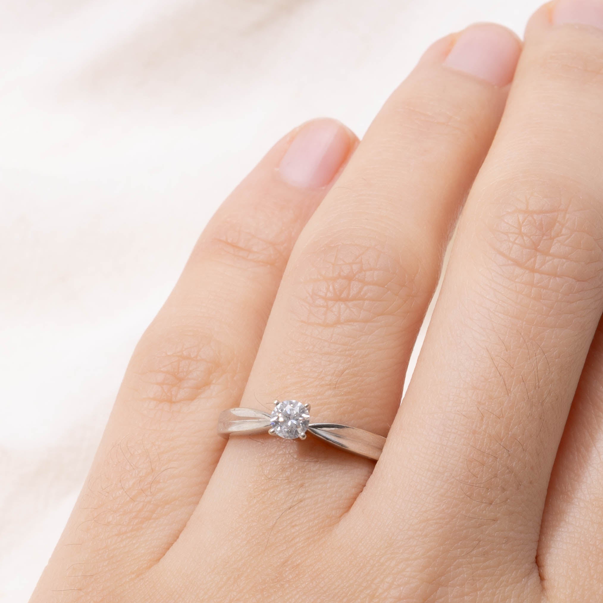 18k Solitaire Diamond Reverse Tapered Ring | 0.26ct | SZ 6