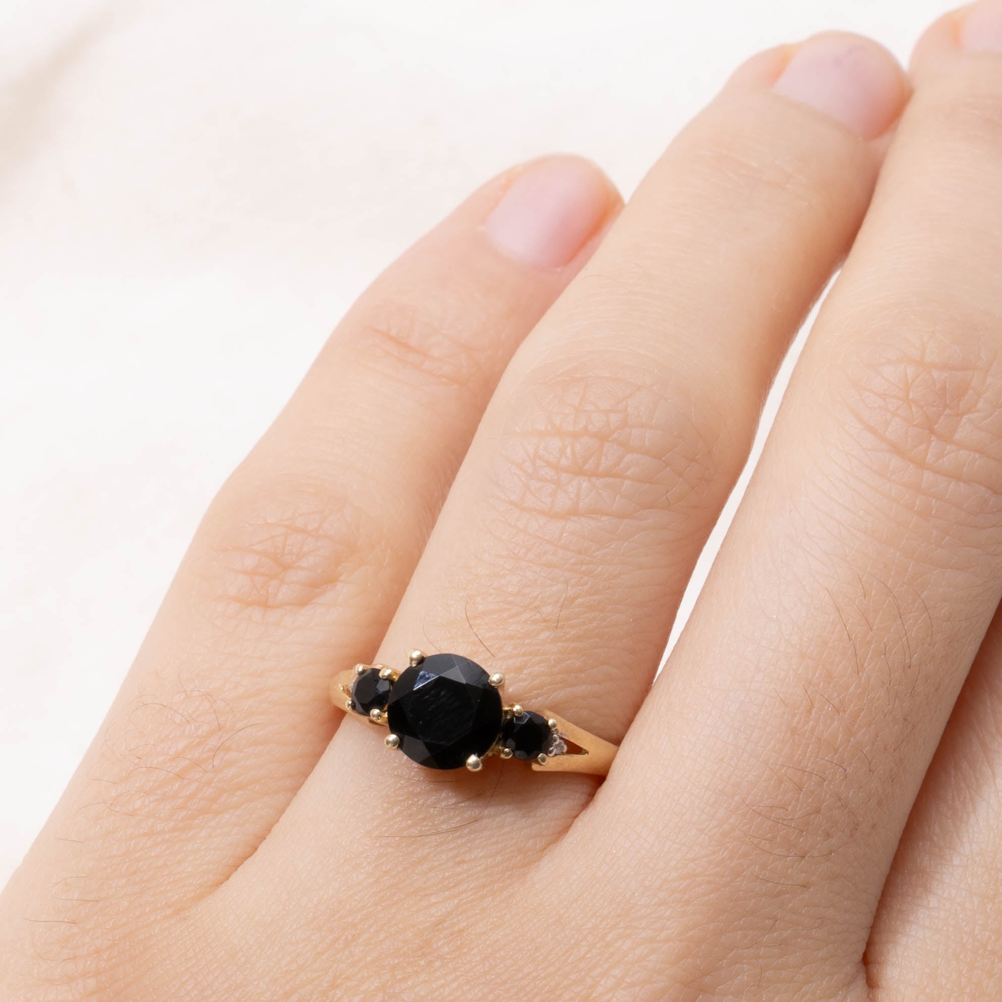 10k Three Stone Onyx Ring | SZ 7.25