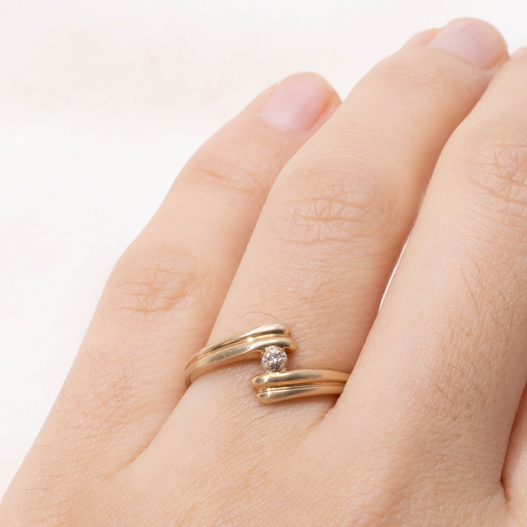 10k Diamond Grooved Bypass Ring | SZ 6.75