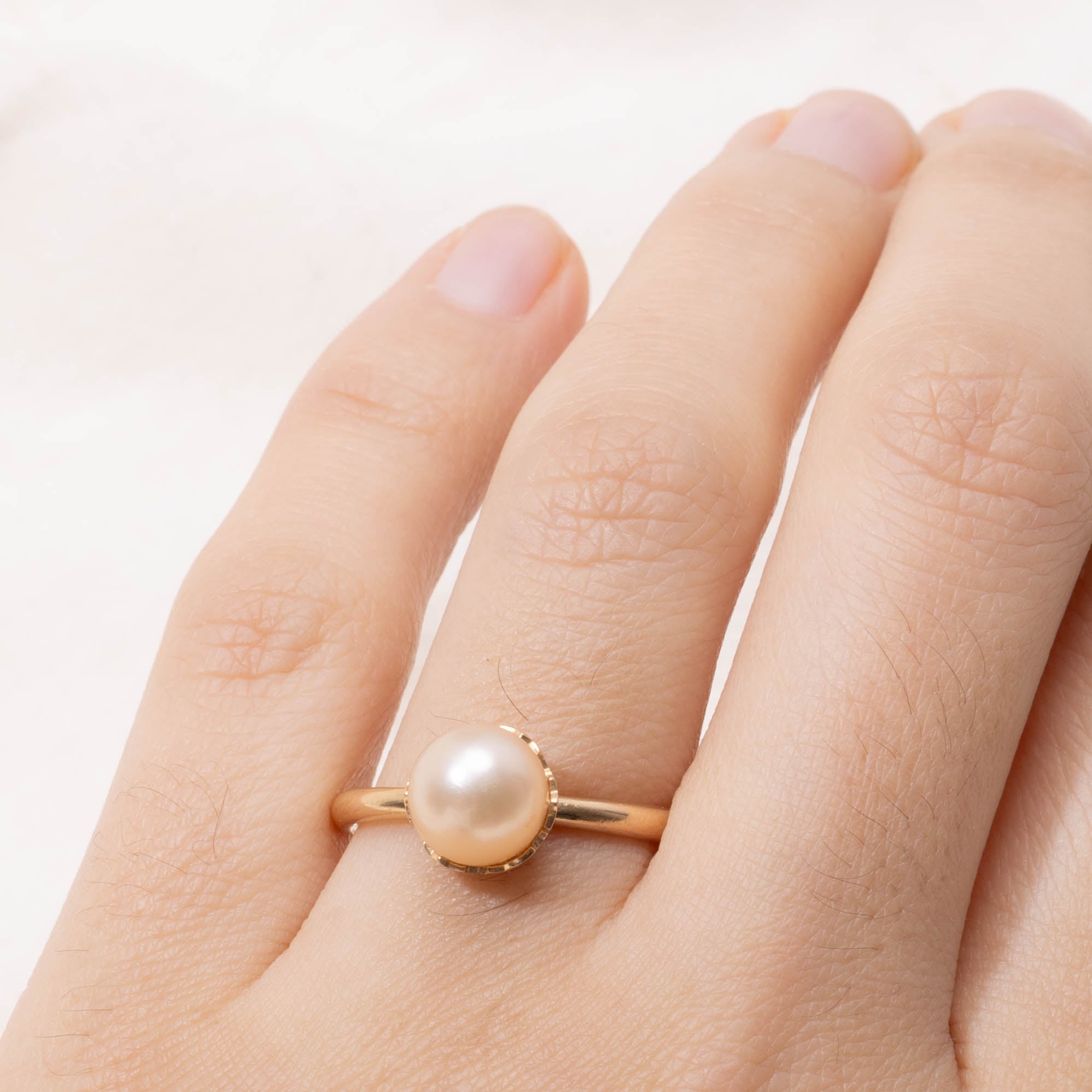 ‘Birks’ 18k Solitaire Pearl Ring | SZ 8.25