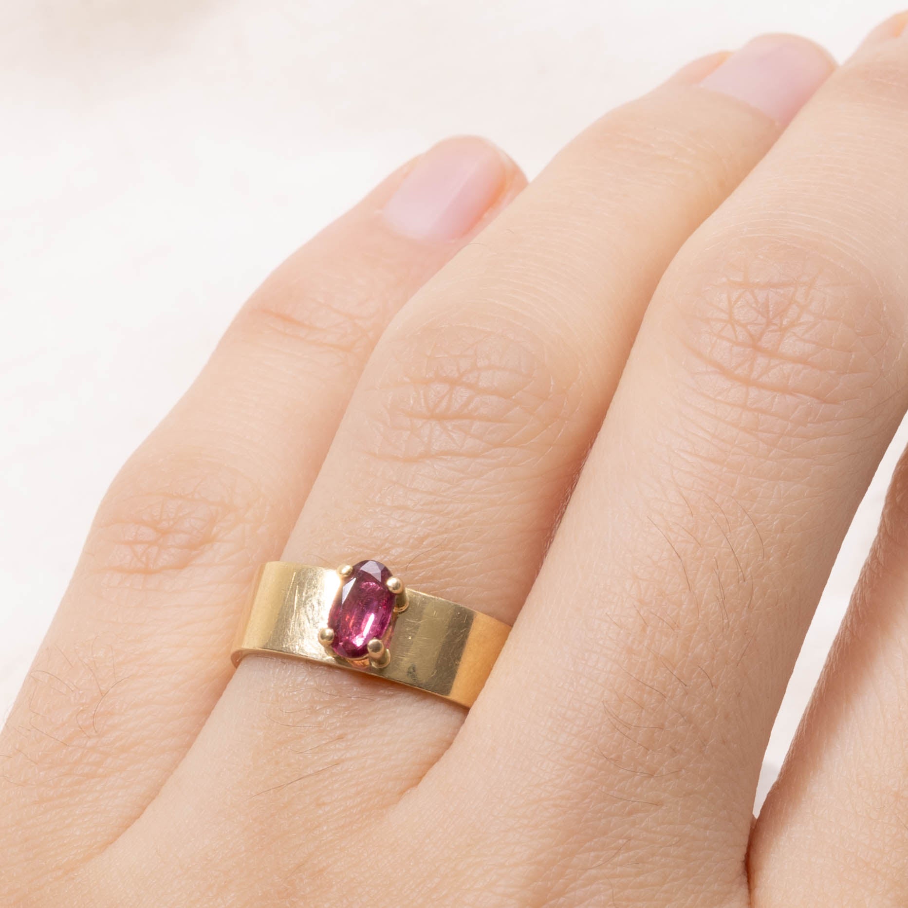 18k Oval Cut Ruby Soft Square Band | 6.05mm | SZ 6