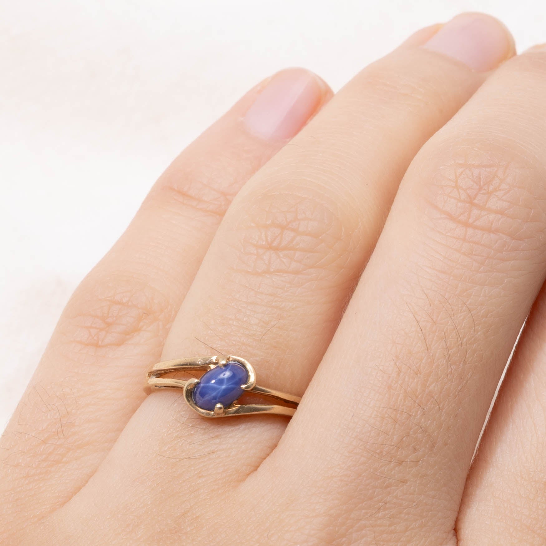 9k Diagonal Synthetic Sapphire Ring | SZ 4.75