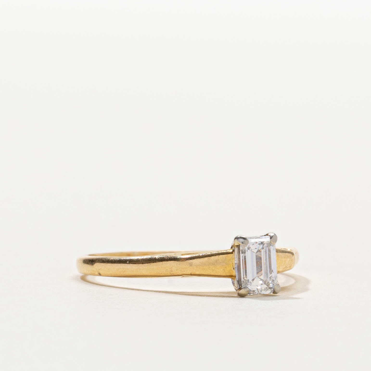 18k Solitaire Emerald Cut Diamond Ring | 0.40ct VVS2 H/I  | SZ 7.25