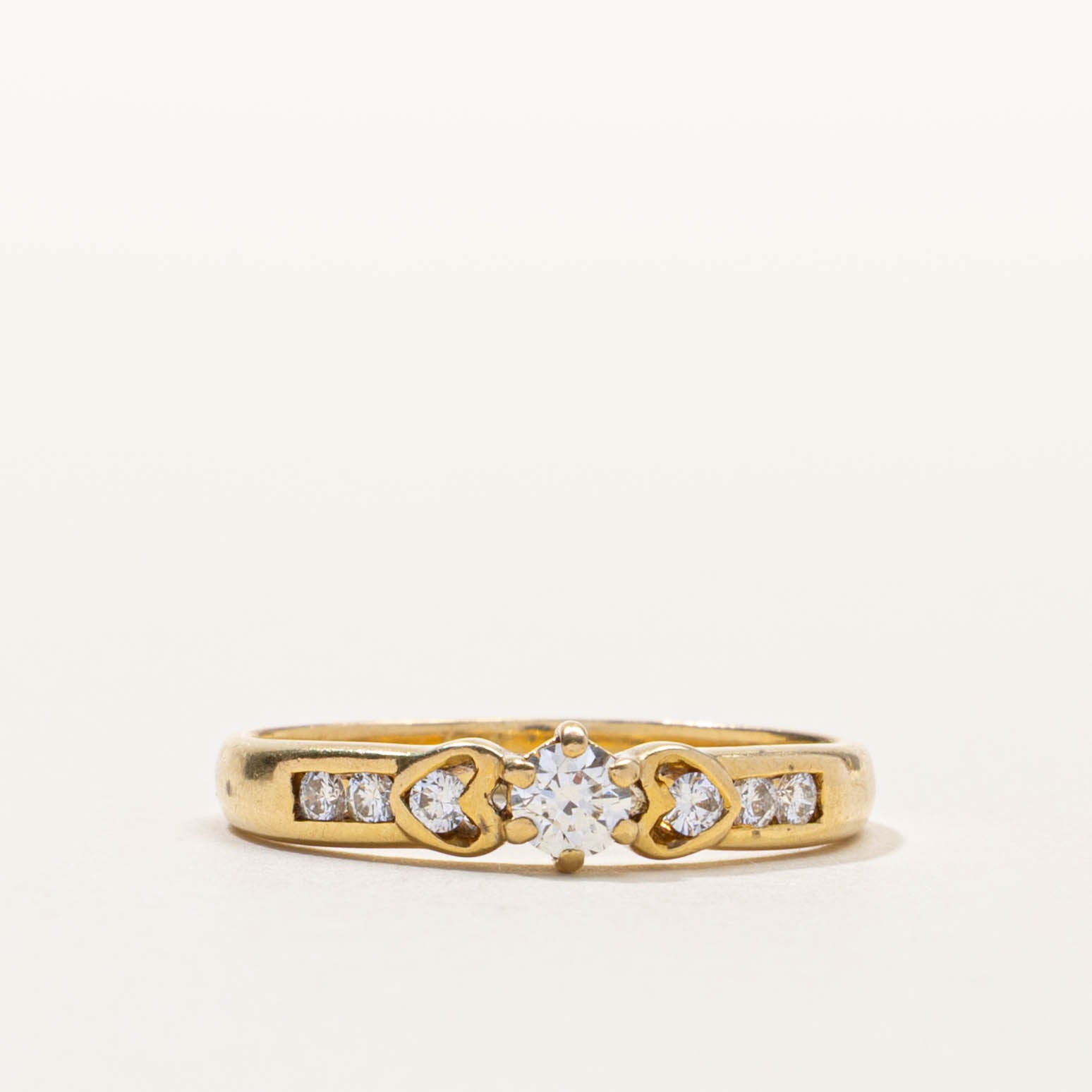 18k Diamond Heart Accented Ring | 0.31ctw | SZ 8.75