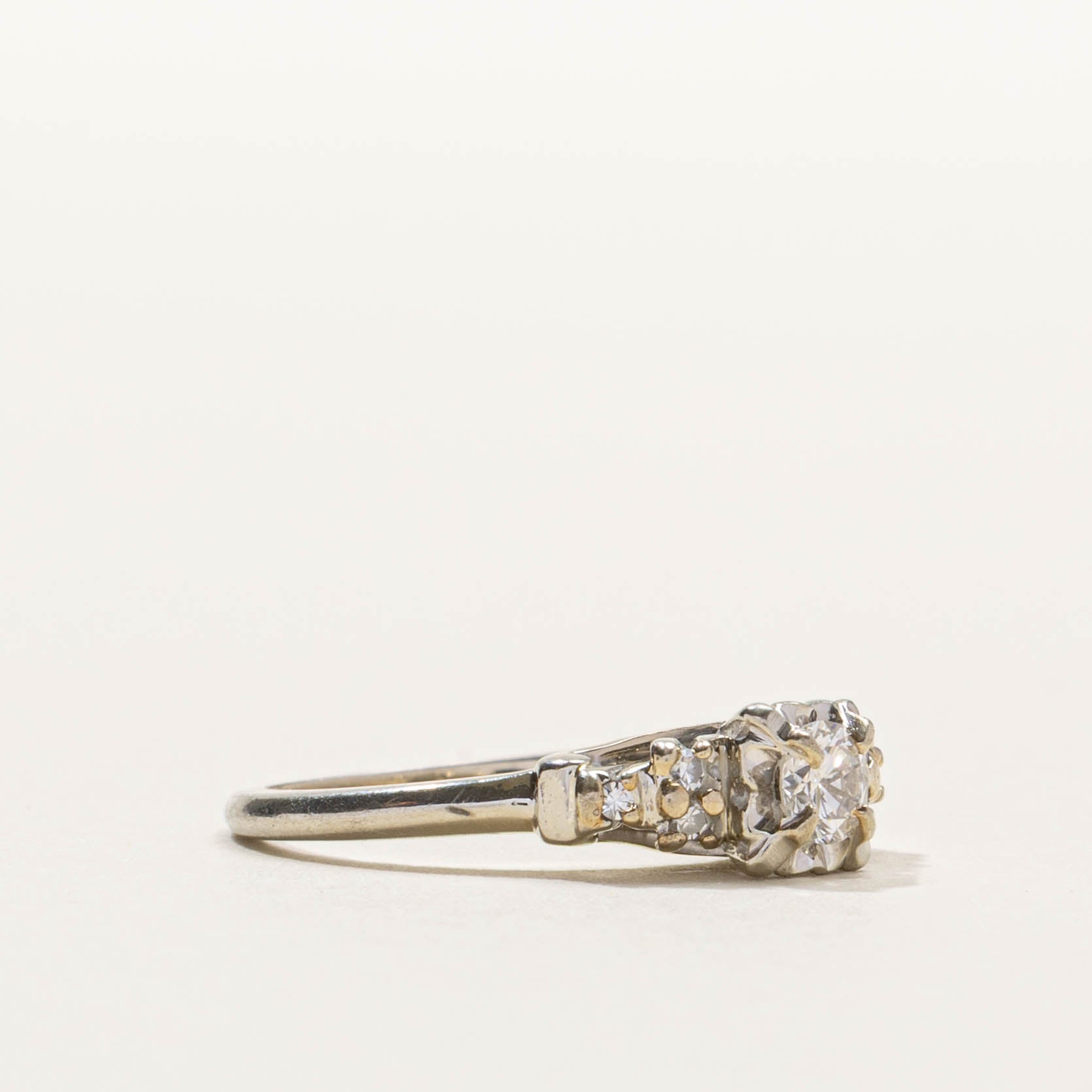 18k Illusion Set Diamond Accented Ring | 0.24ctw | SZ 5.25