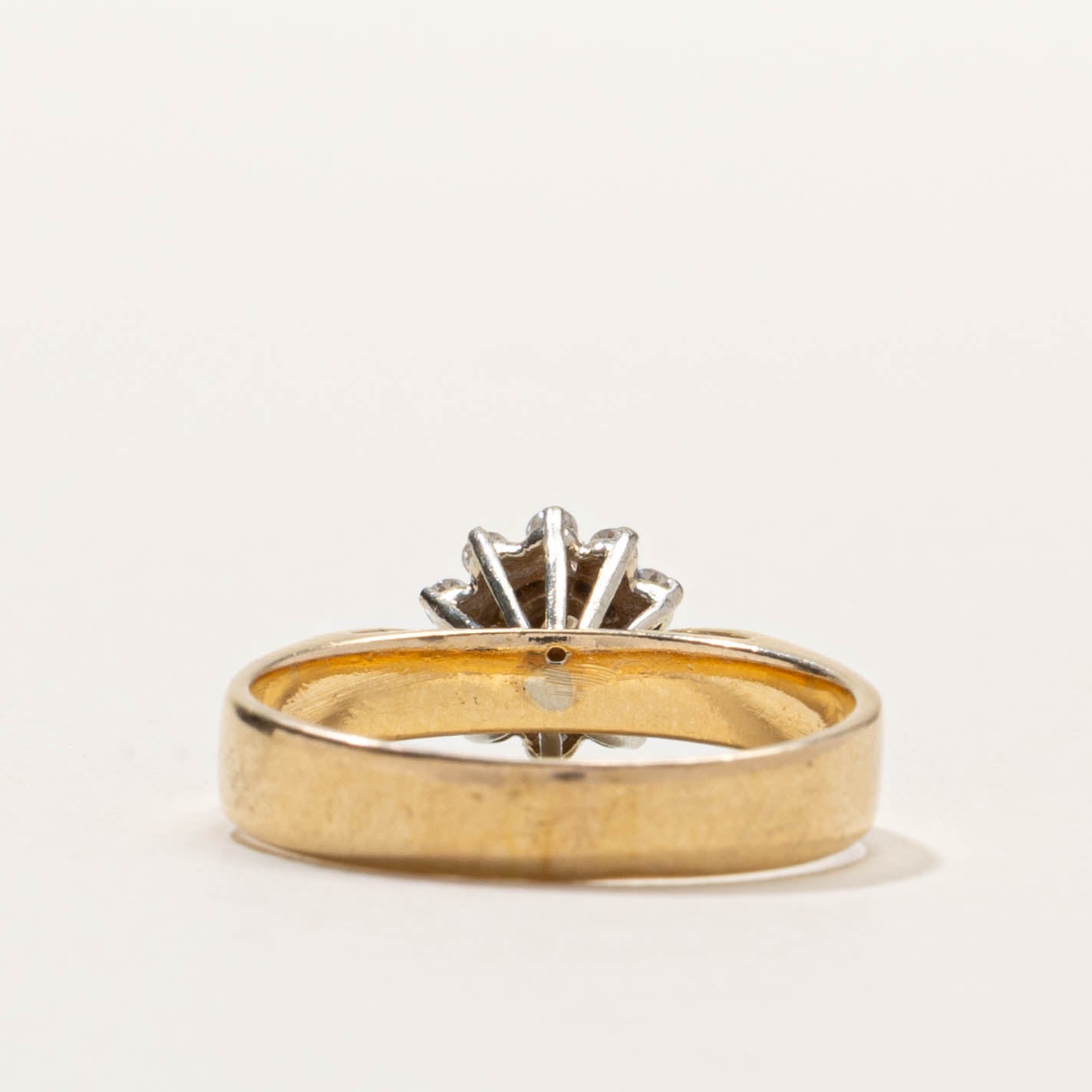 14k Illusion Set Diamond Petal Halo Ring | 0.19ctw | SZ 7
