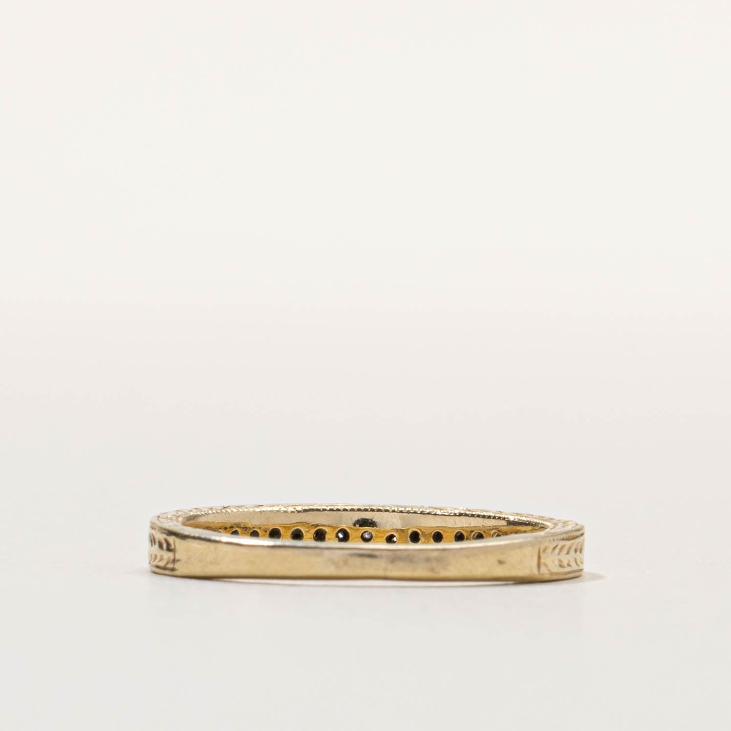 14k Semi Eternity Diamond Milgrain Band | 0.10ctw | SZ 6.25