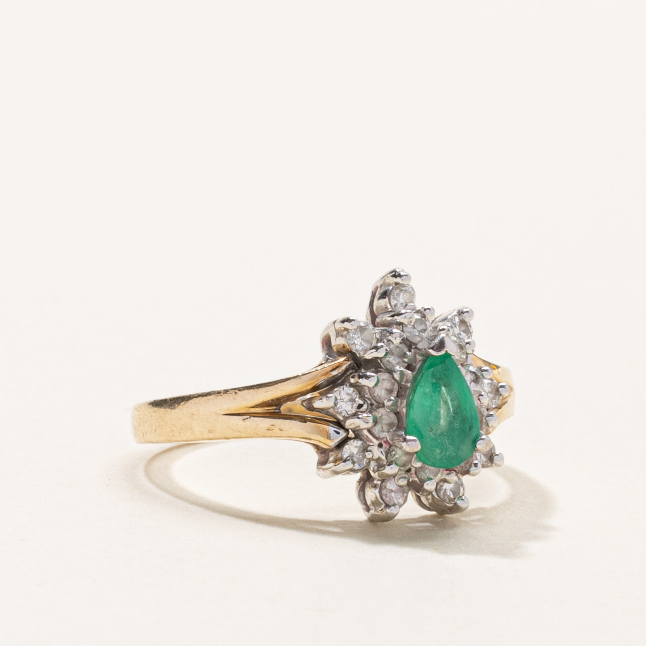10k Emerald & Diamond Petal Halo Ring | SZ 6