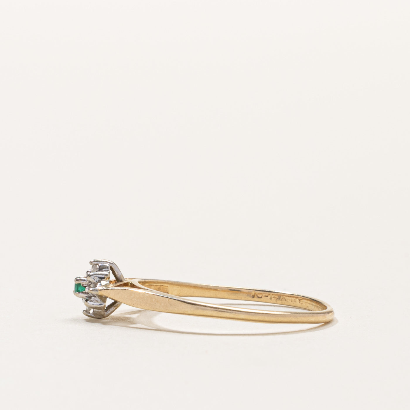 10k Emerald & Diamond Petite Cluster Ring | SZ 6.5