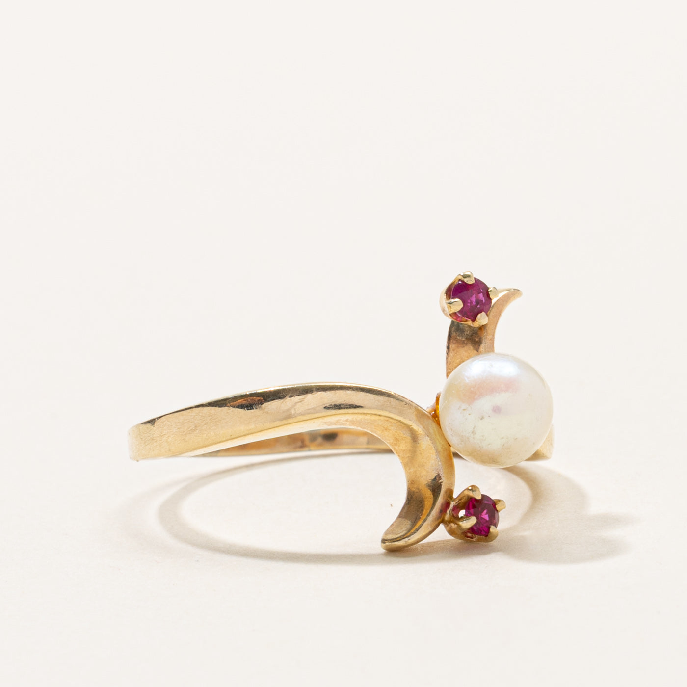 14k Pearl & Synthetic Ruby Curved Bypass Ring | SZ 9.75