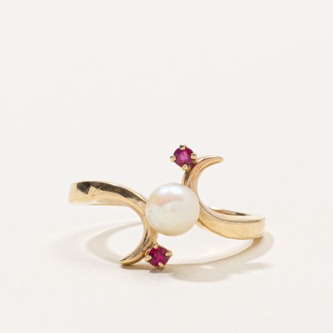 14k Pearl & Synthetic Ruby Curved Bypass Ring | SZ 9.75