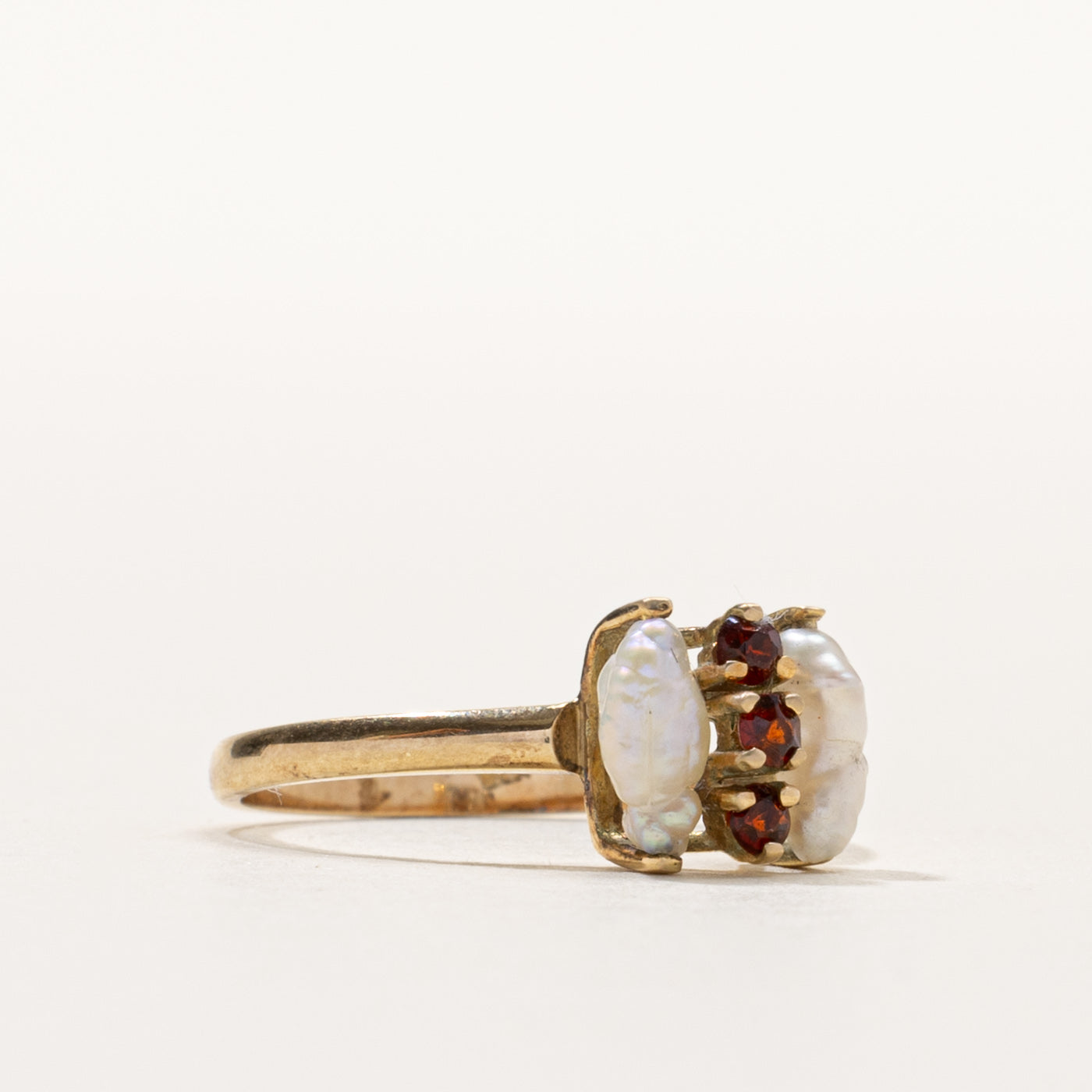 14k Garnet Column & Pearl Ring | SZ 6.25