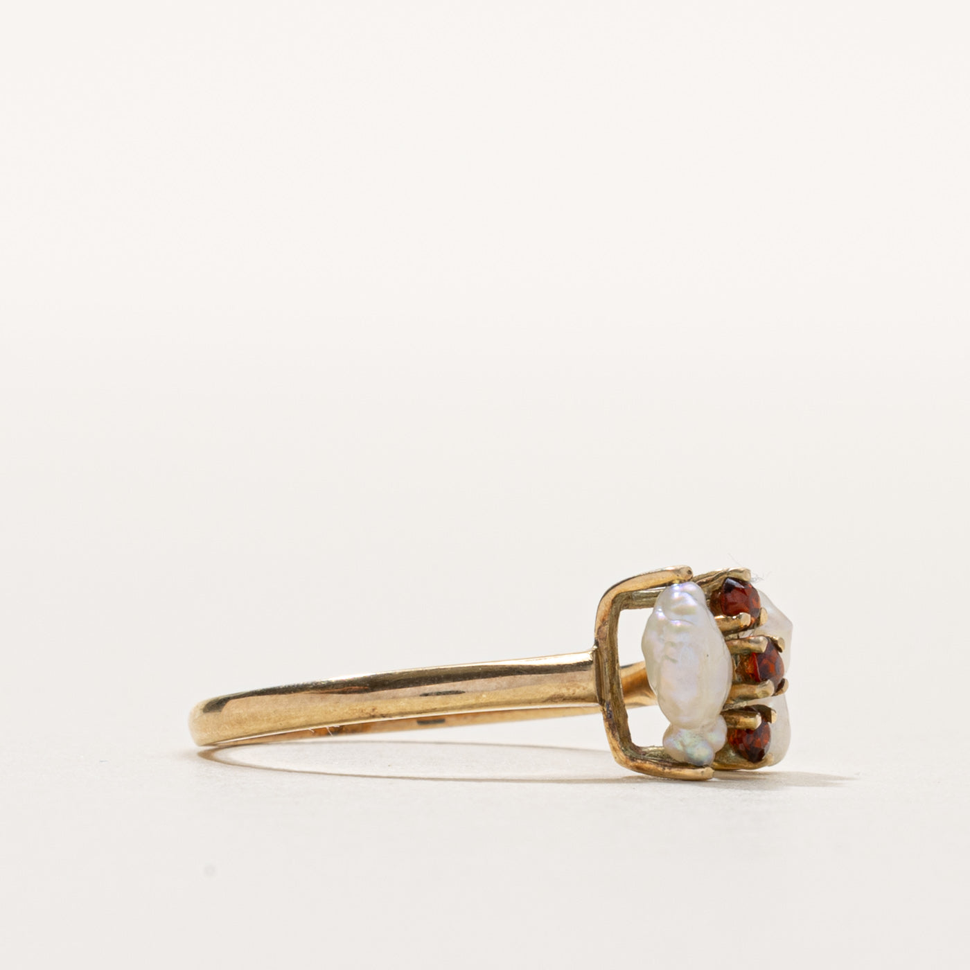 14k Garnet Column & Pearl Ring | SZ 6.25
