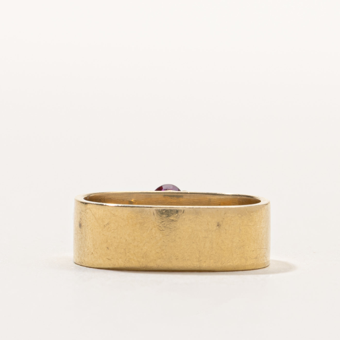 18k Oval Cut Ruby Soft Square Band | 6.05mm | SZ 6