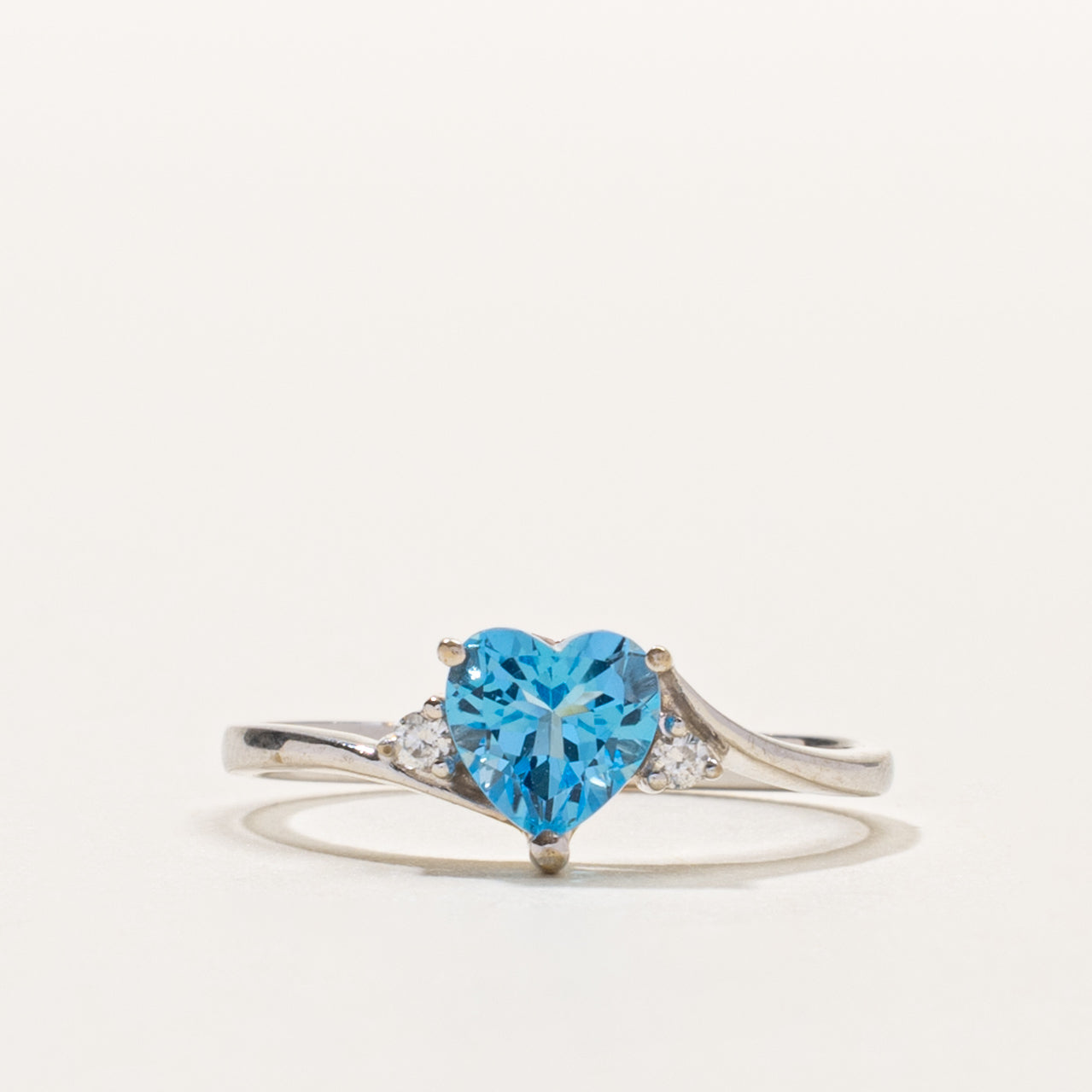 18k Heart Cut Blue Topaz & Diamond Ring | SZ 6.75