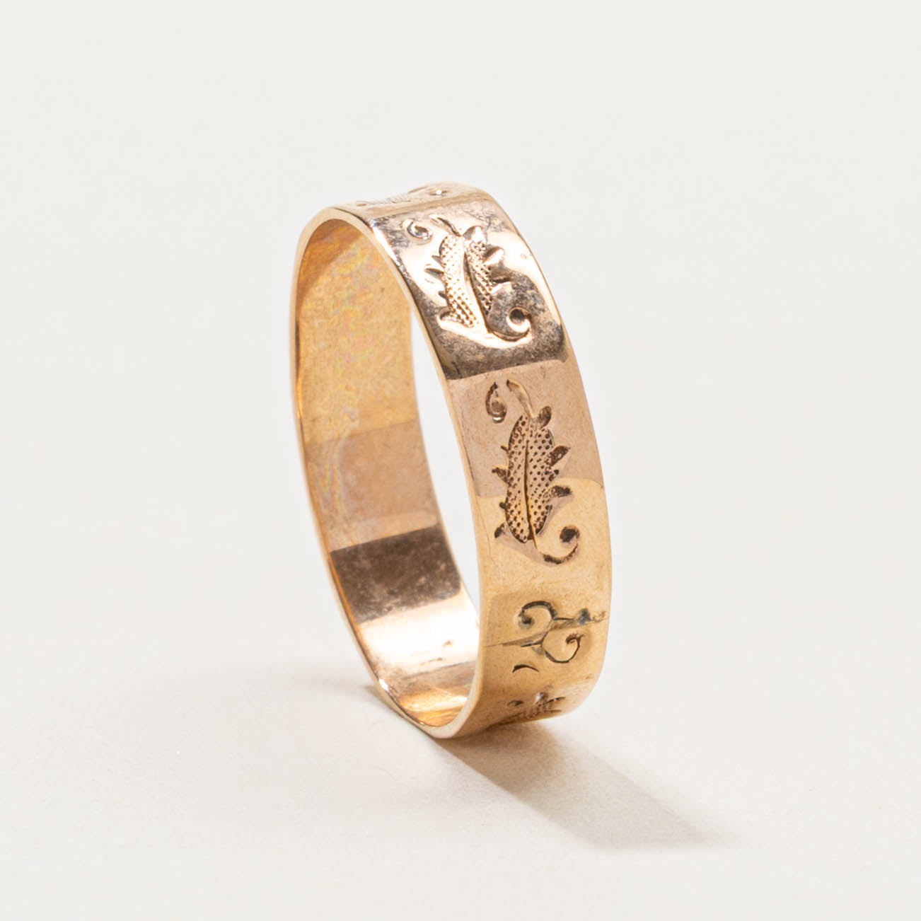 Antique Leaf Engraved Band | 4.20mm | SZ 5