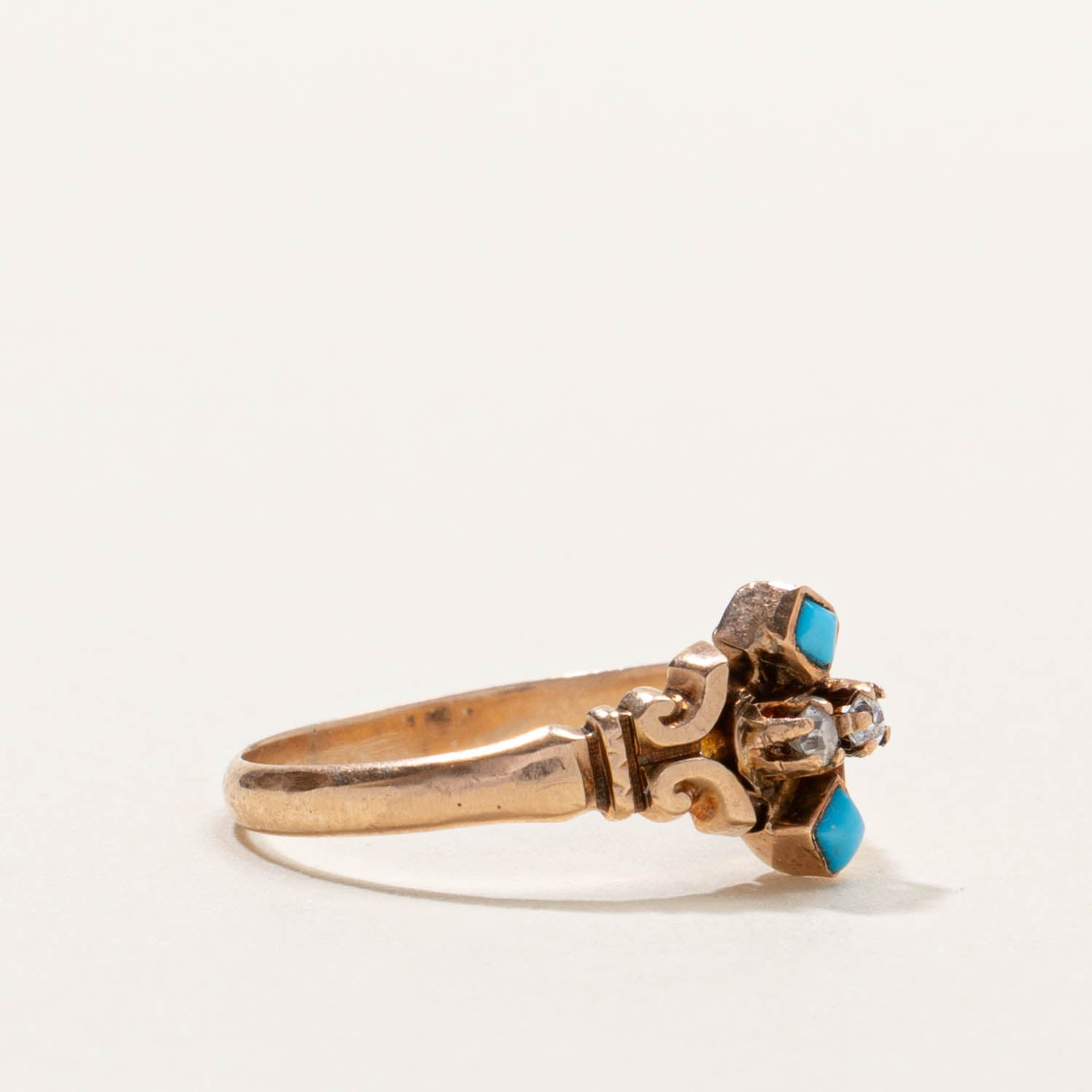 10k Turquoise and Diamond Fluted Ring | 0.03ctw, 0.03ctw | SZ 6.5