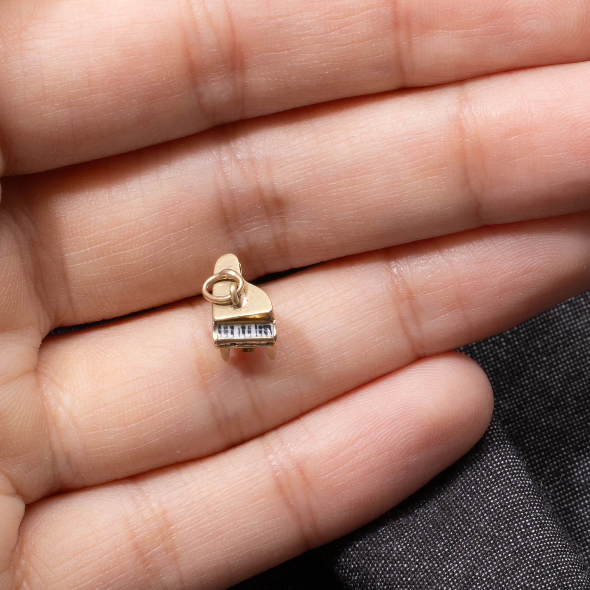 14k Enamel Detailed Piano Charm