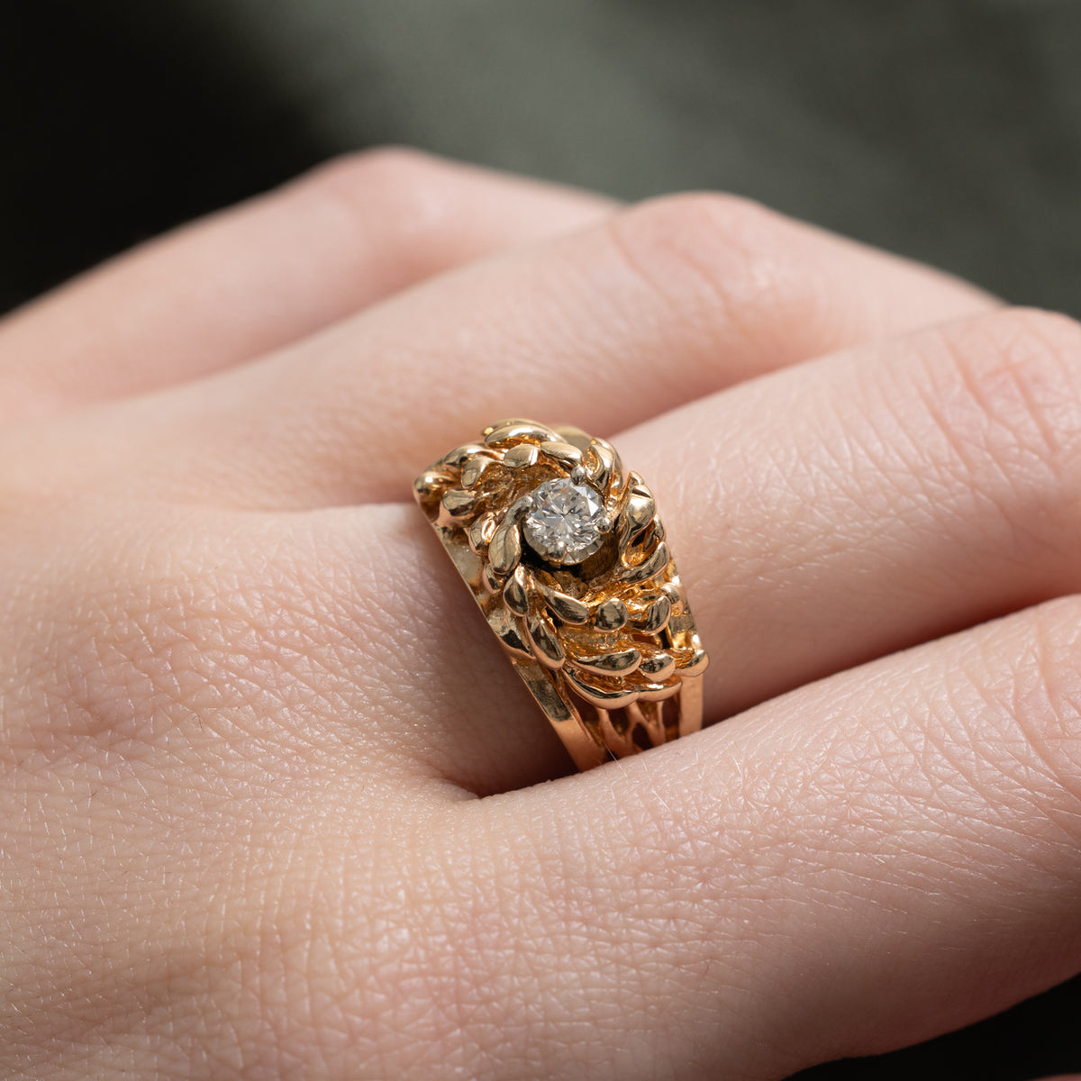 14k Solitaire Diamond Textured Swirl Ring | 0.25ct VS2 G | SZ 7.5