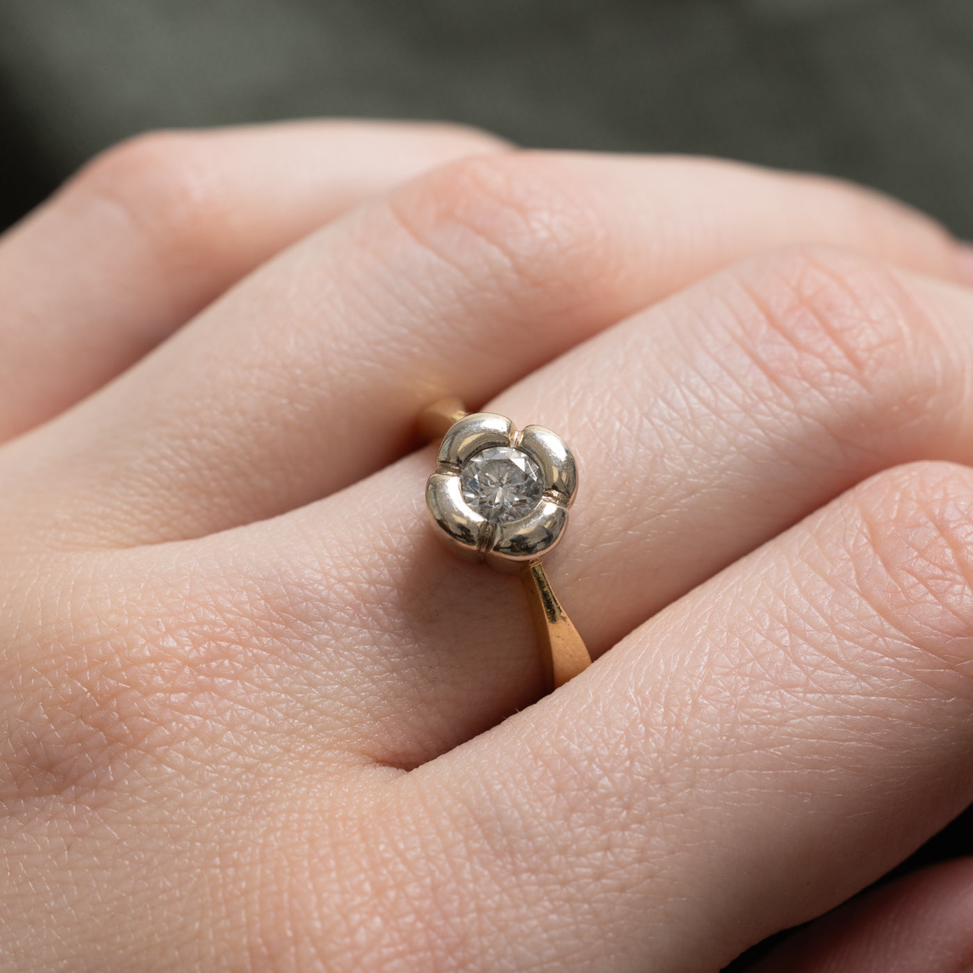 18k Two Tone Solitaire Diamond Floral Ring | 0.38ct VS2 I | SZ 6.25