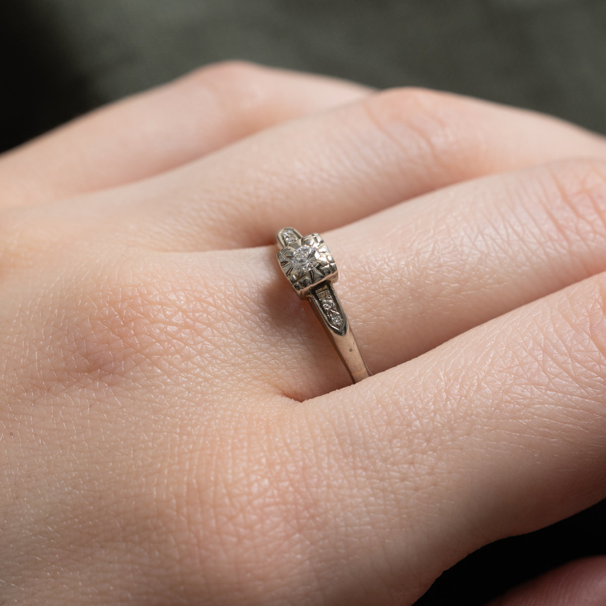 17k Illusion Set Diamond Accented Textured Ring | 0.12ctw | SZ 8.25