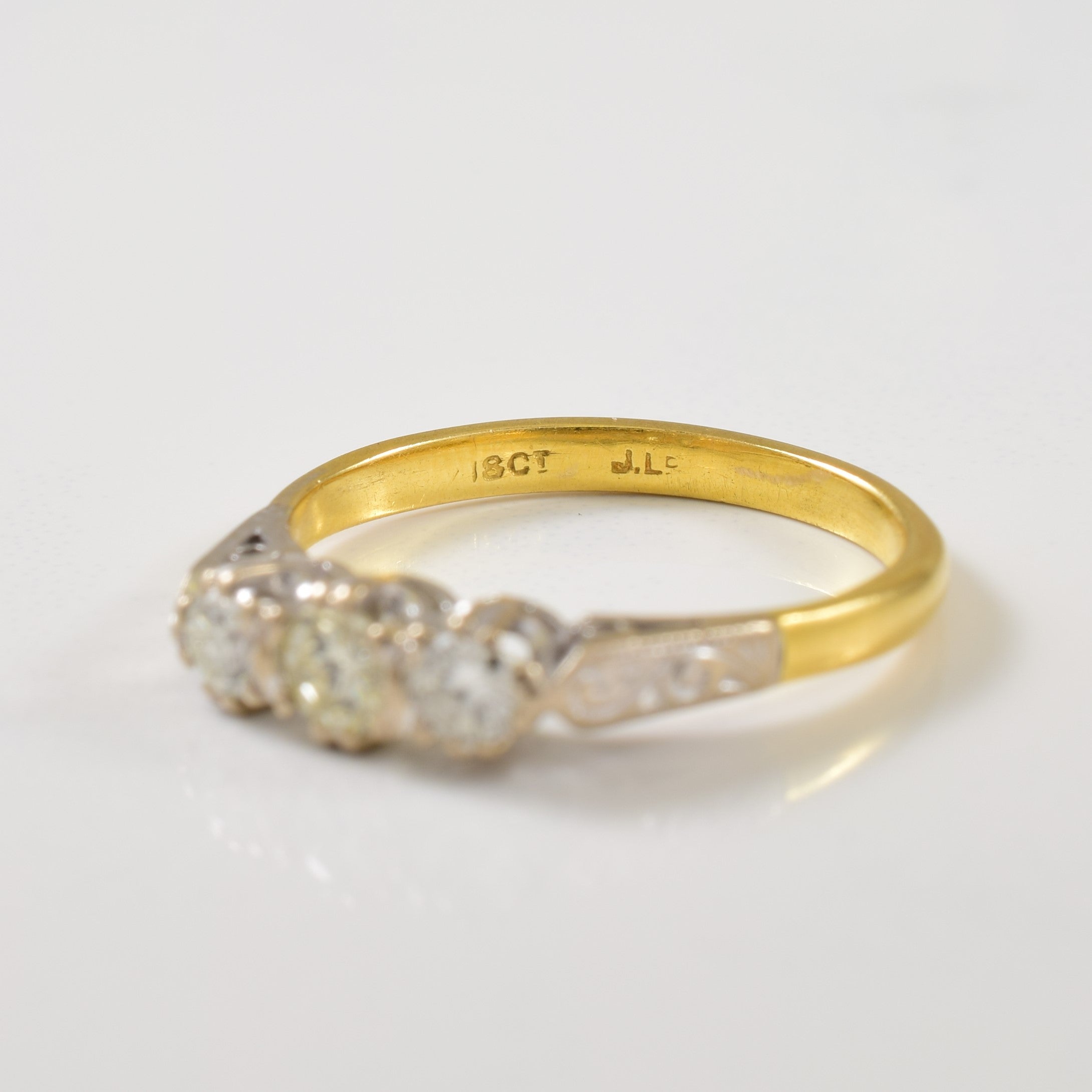 Three Stone Diamond Ring | 0.30ctw | SZ 5.5 |
