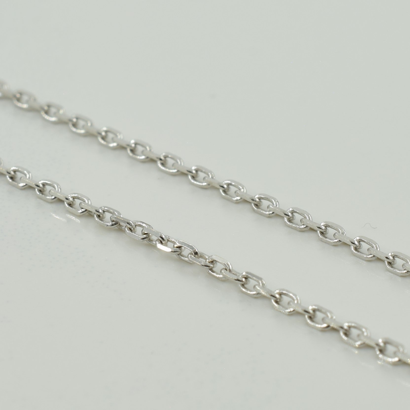 14k White Gold Cable Chain | 17" |