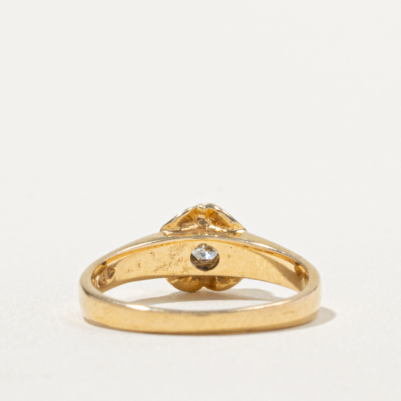 18k Belcher Set Solitaire Diamond Ring | 0.12ct | SZ 5.25