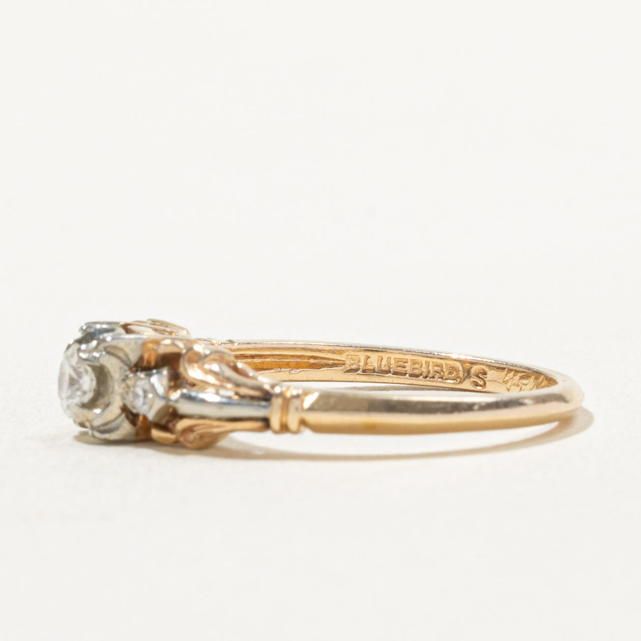 'Bluebird' Illusion Set Diamond Scrollwork Ring | 0.18ctw | SZ 6.5