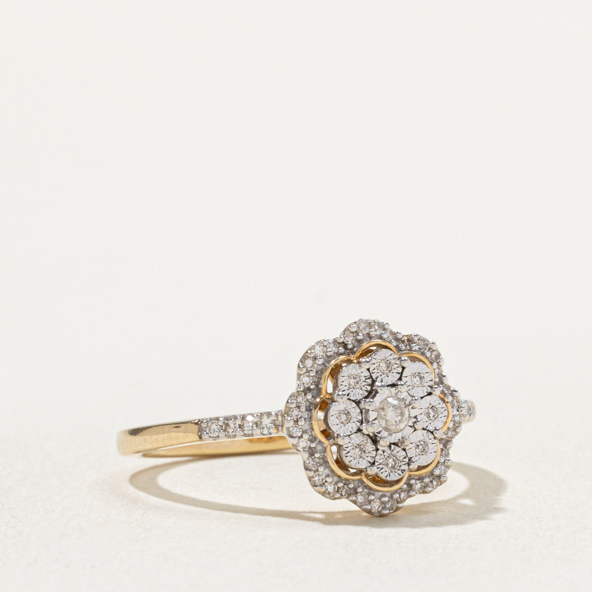 10k Illusion Set Diamond Scalloped Cluster Ring | 0.18ctw | SZ 7