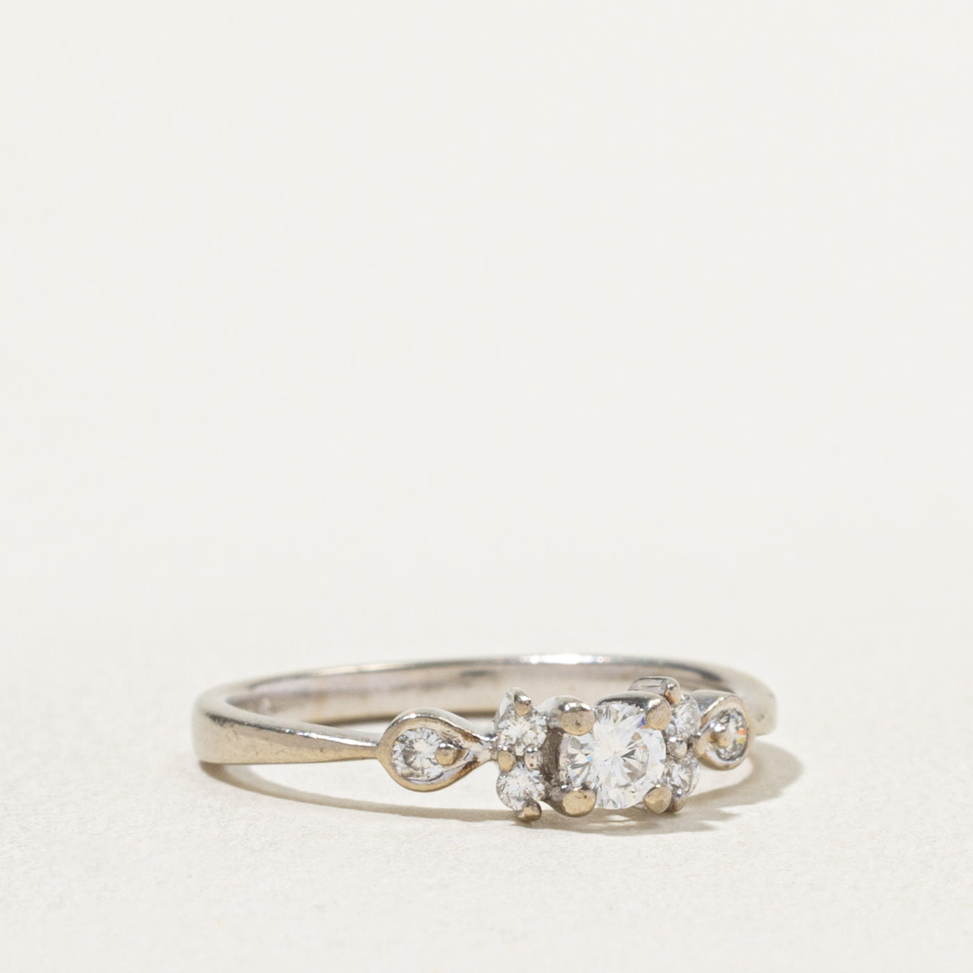 14k White Gold Diamond Cluster Accented Ring | 0.25ctw | SZ 6.5